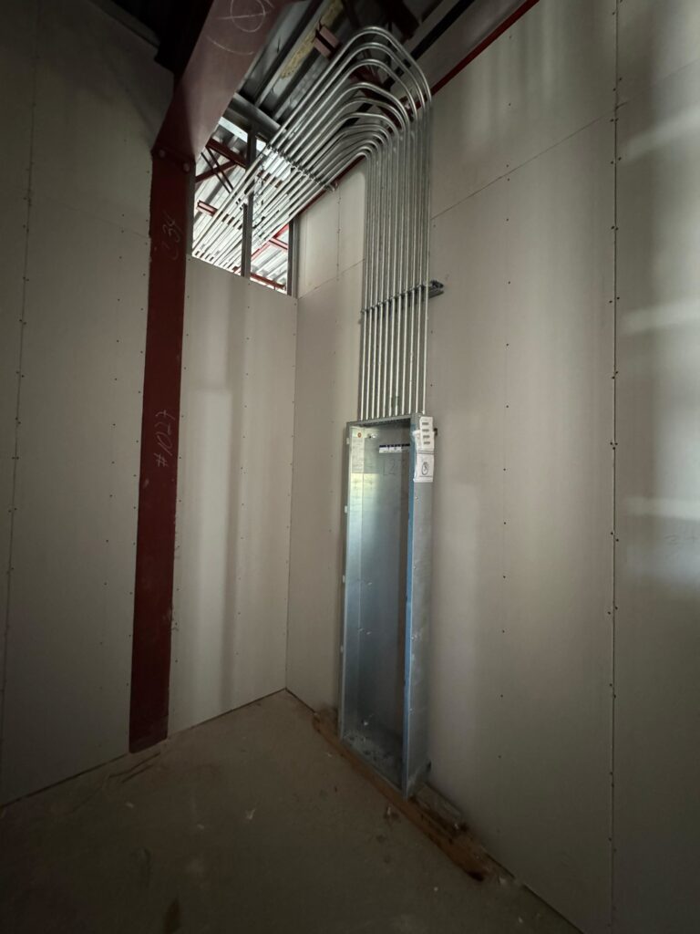 6126b16f-dfb8-41e6-ae03-b86b9b47240c